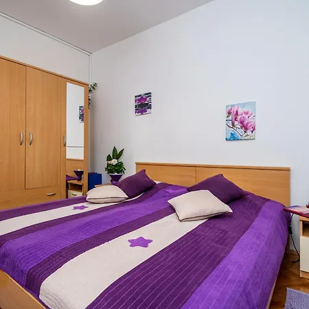 Pensionat & Mara & Petrunjela