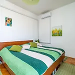 Gasthuis & Mara & Petrunjela 4*
