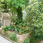 بيت ضيافة & Mara & Petrunjela 4*