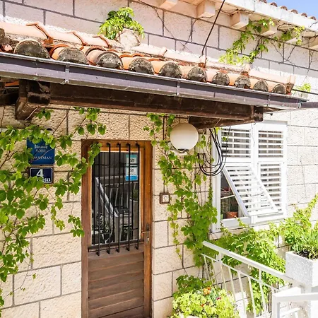 & Mara & Petrunjela 招待所